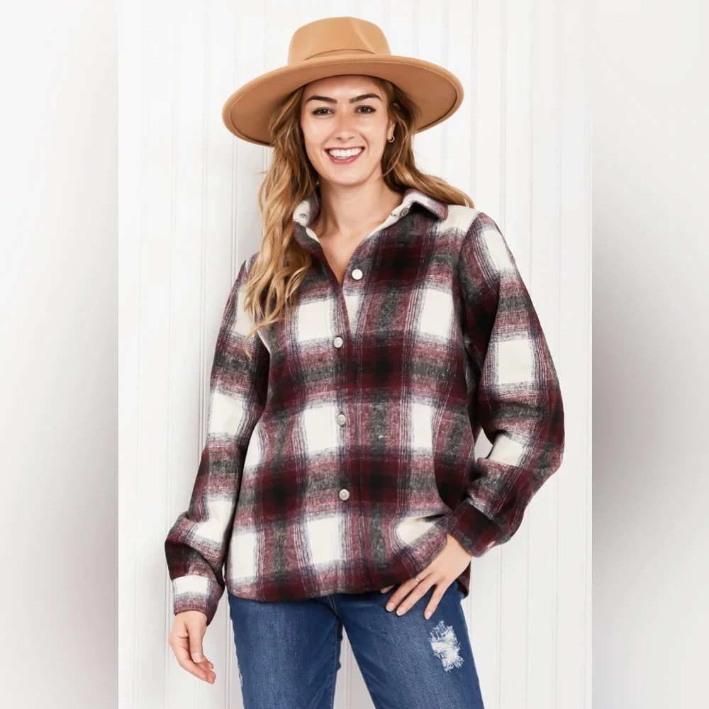 Comfy Relaxed Plaid Flannel Button Up Jacket - Picture 5 of 6